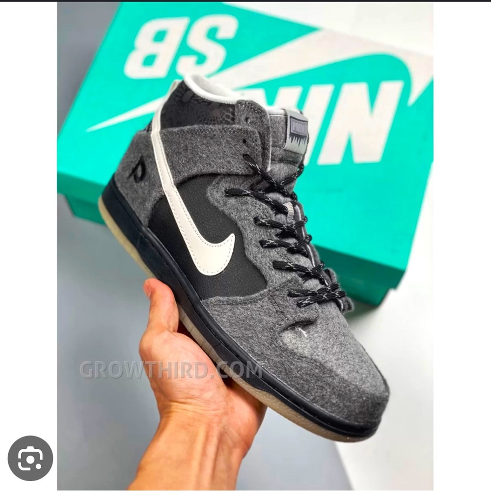 Nike SB Dunk Petoskey